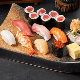 ซูชิรวมพิเศษ