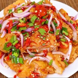 ยำนัวไก่ทอด