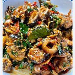 ปลาไหลผัดเผ็ด