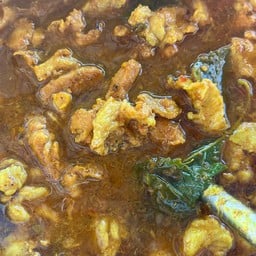 ข้าวแกง ขนมจีน แม่ลำใย