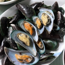 ร้านหอยเจ้นุช อาหารซีฟู้ด (เจ้าเก่า) J’Nuch's Seafood Restaurant