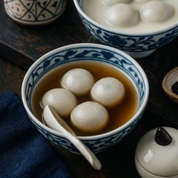 บัวลอยงาดำน้ำขิง