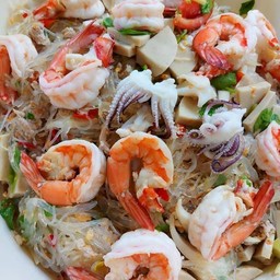 ยำวุ้นเส้นรวมมิตร