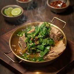 สหชัยบะหมี่เกี๊ยวปู องครักษ์