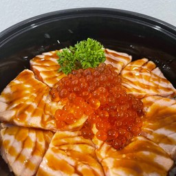 ข้าวหน้าแซลม่อนเบิร์นราดซอสเทอริยากิ