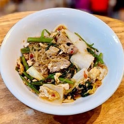 สุกี้ผัดแห้งเนื้อ