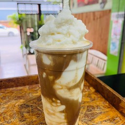 กาแฟมะพร้าวนมสดปั่น