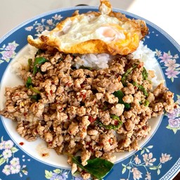 กระเพราหมูสับ