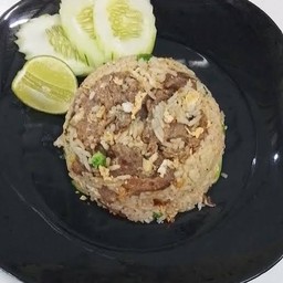 ข้าวผัดเนื้อ