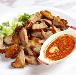 หมูย่าง น้ำจิ้มแจ่ว