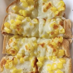 ปังข้าวโพดอบชีสั่ง