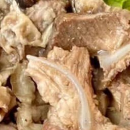 กระดูกอ่อนตุ๋นในน้ำซุป