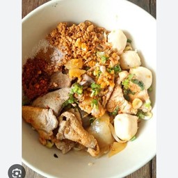 ก๋วยเตี๋ยวเส้นแห้ง เส้นใหญ่