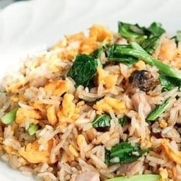 ข้าวผัดปลาเค็ม