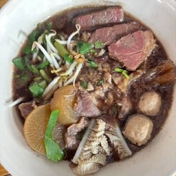 ครัวเจ๊ณี เนื้อตุ๋น หมูตุ๋น&ไข่เจียว มีเพียงสาขาเดียว