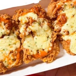 พิซซ่าไก่กรอบ 2ชิ้น