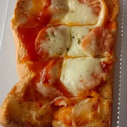 ขนมปังอบพิซซ่า