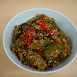 ผัดมะเขือยาวหมูสับ