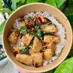 กะเพราหมูยอราดข้าว