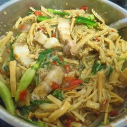 หมก หน่อไม้หมูสามชั้น