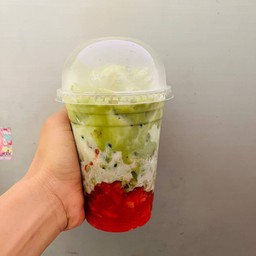 มัทฉะนมสดสตรอเบอร์รี่