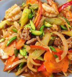 ผัดเปรี้ยวหวานสะตอกุ้ง