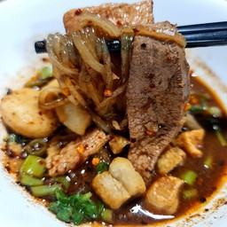 ก๋วยเตี๋ยวเรือหมูน้ำตก