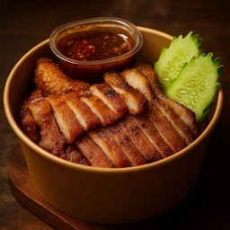 เนื้อทอดติดมัน 200g + น้ำจิ้มแจ๋ว