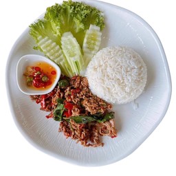 ข้าวกะเพราเนื้อ