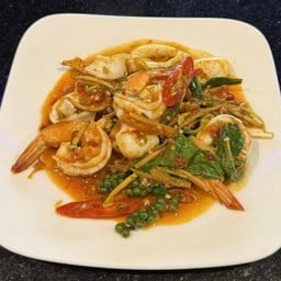 ผัดฉ่าทะเล