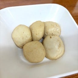 ลูกชิ้นลวก