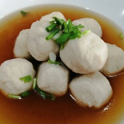 ลูกชิ้นเนื้อลวก