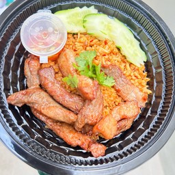 ข้าวคลุกน้ำพริกตาแดง+หมูทอด