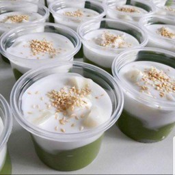 Pandanus Pudding In Coconut Cream