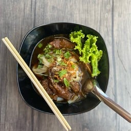 ก.ก๋วยเตี๋ยวไก่ ข้างโรงบาลเชียงราย