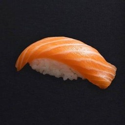 ซูชิแซลม่อนสด