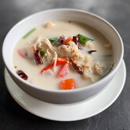 ต้มข่าไก่