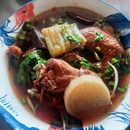 ไก่แก้วก๋วยเตี๋ยวเป็ดตุ๋น อำนาจเจริญ