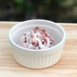 กรีกโยเกิร์ตแครนเบอร์รี่