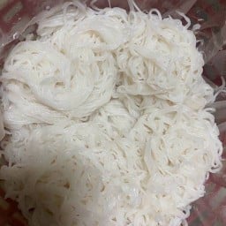 ขนมจีนบีบสดนครพนม สาขา1