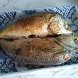 ปลาทูทอด (ตัวละ)