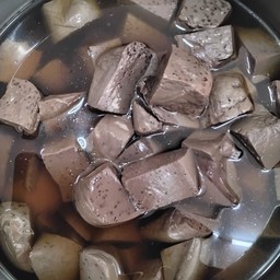 เลือดไก่ตุ๋น