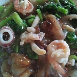 ราดหน้าทะเล(เส้นใหญ่)