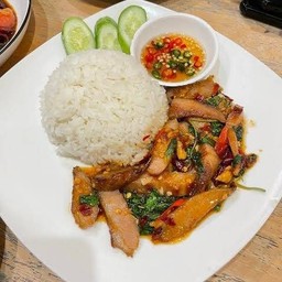 ข้าวกะเพราหมูย่าง
