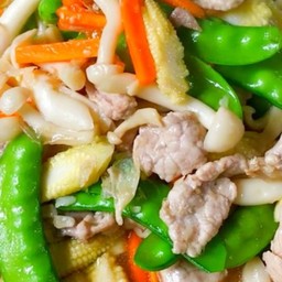 ผัดผักรวมหมูชิ้น