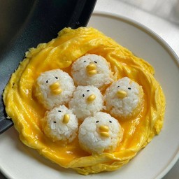 ข้าวไข่ข้นตกแต่งหน้าเจี๊ยบๆ คิดส์เมนู