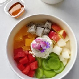 กรีสโยเกิร์ตผลไม้รวม
