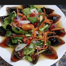 ยำไข่เยี่ยวม้า