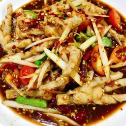 เหนือ-อีสาน ส้มตำ ลาบ@ร้านพริกลาบ