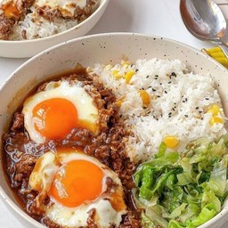 ข้าวหน้าหมูสับผัดซอสหม่าล่าหอมๆ ไข่2ใบ